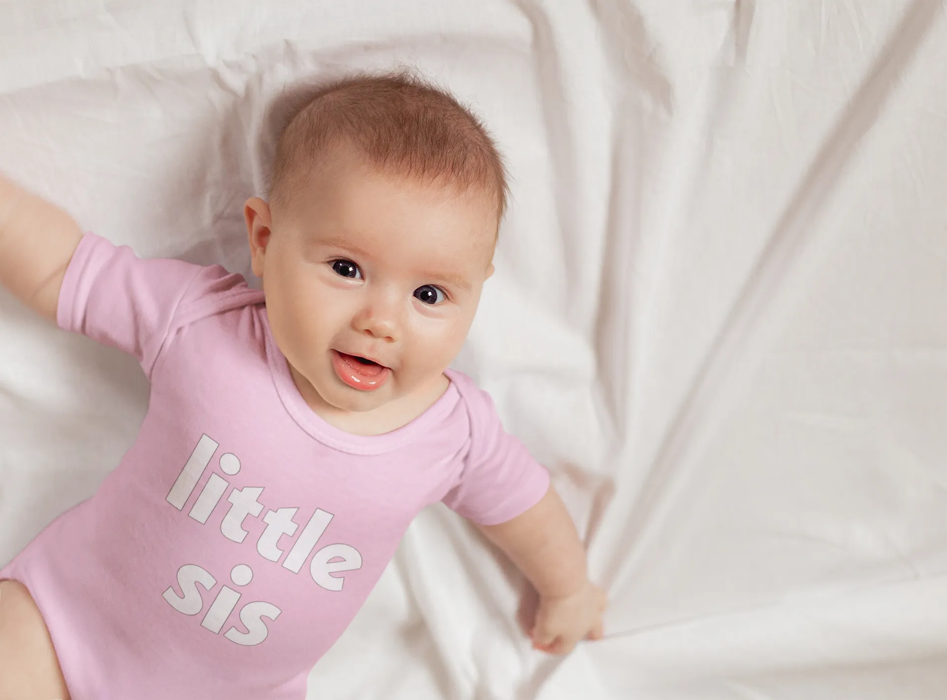 Big Sis & Little Sis T-Shirt & Baby Onesie Set