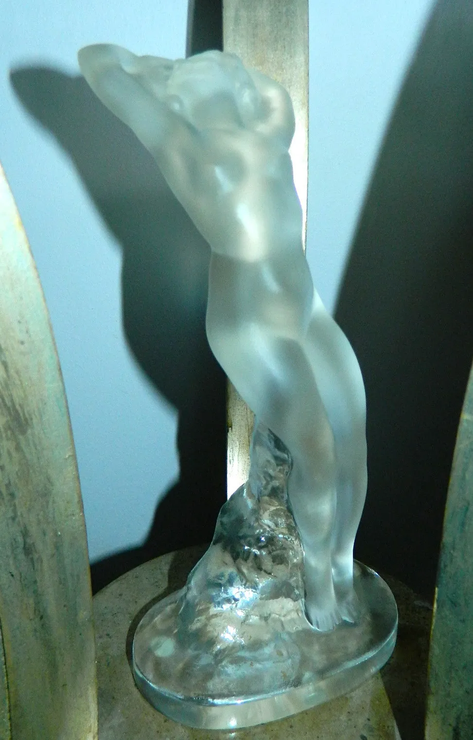 Lalique crystal statue Danseuse Bras Leves nude woman sculpture