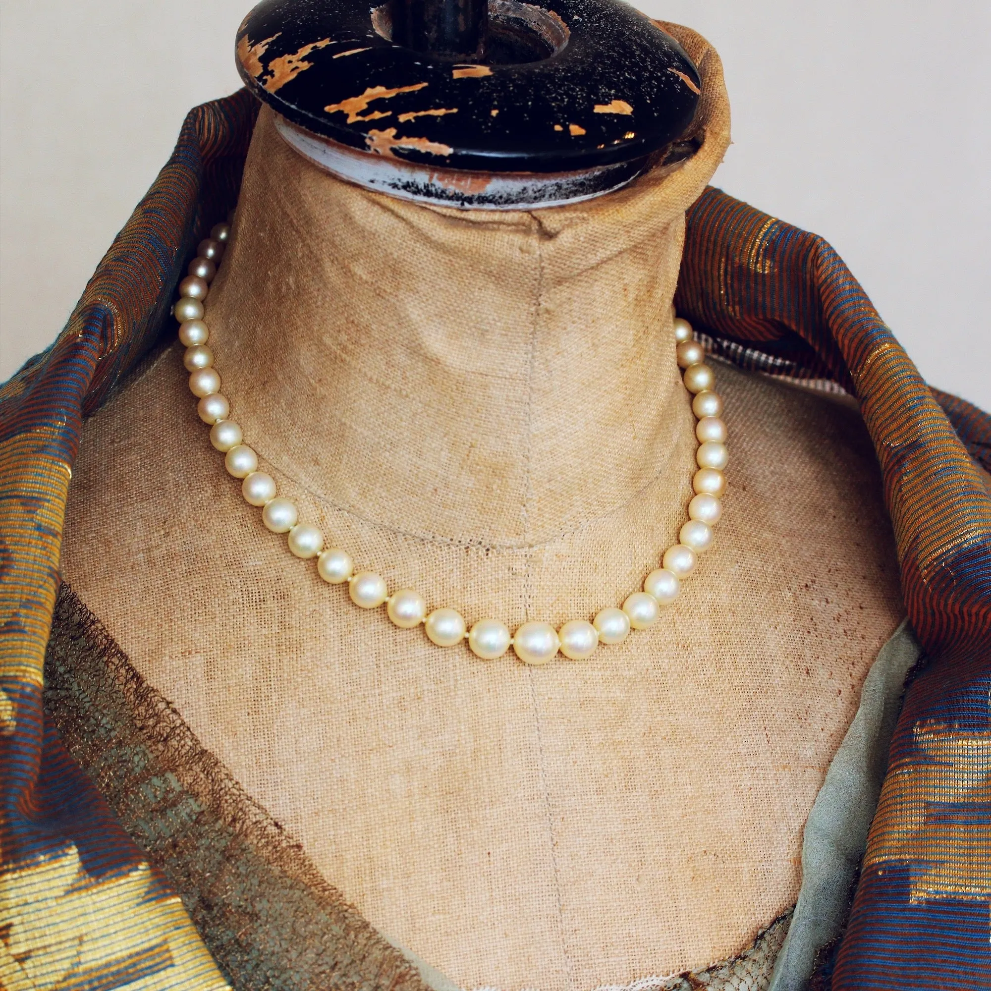 Lovely Quality Vintage Faux Pearl Necklace