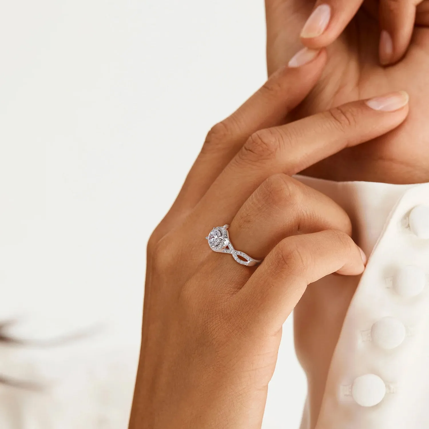 Round Twisted Gems Ring in Sterling Silver